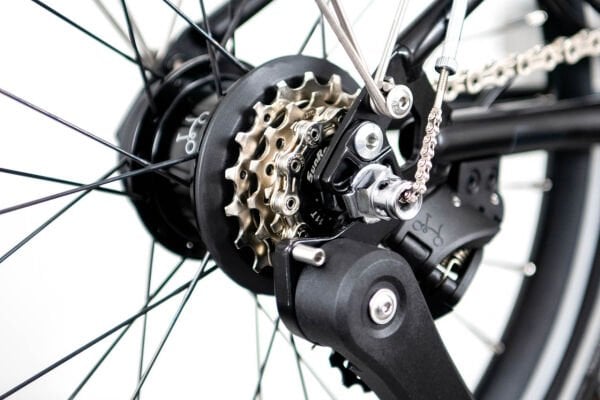 BROMPTON C LINE M12L KATLANIR BİSİKLET 12V MAT SİYAH