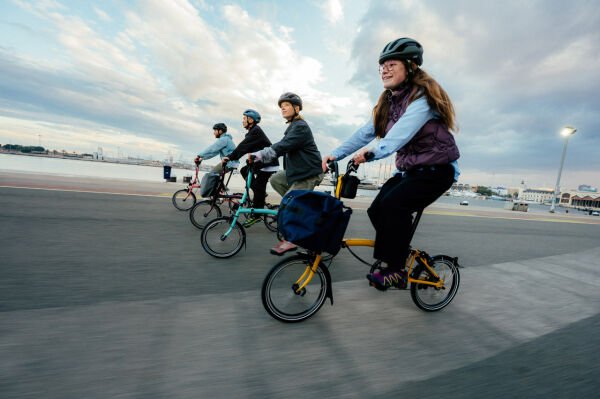 BROMPTON C LINE M12L KATLANIR BİSİKLET 12V  BUMBLEBEE SARI